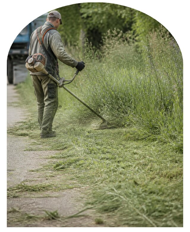 Механизированный покос травы на участках в Полевской
